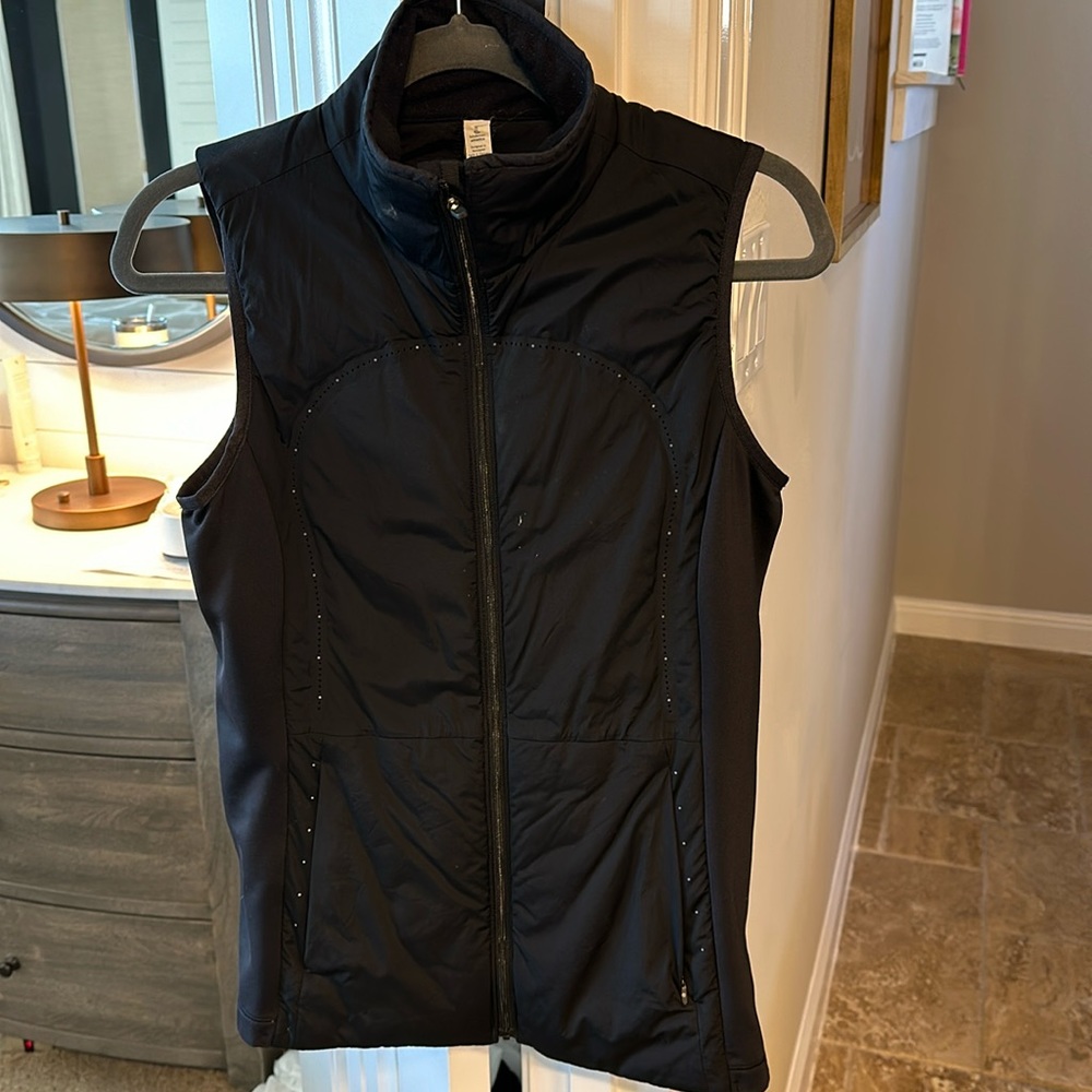 Lululemon Vest / size 8